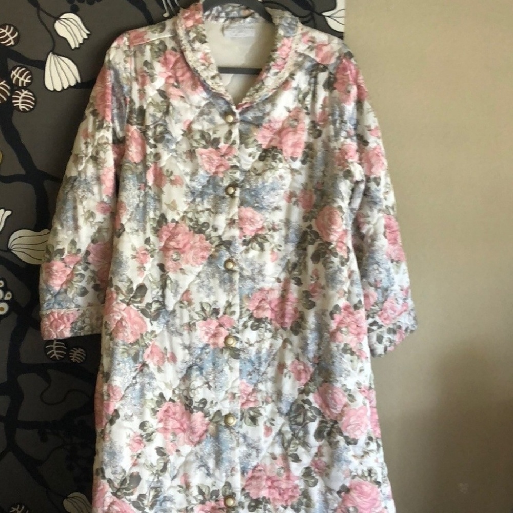Amazing vintage granny robe